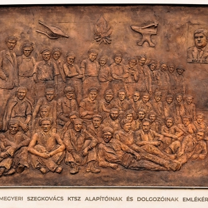 NÓGRÁDMEGYERI SZEGKOVÁCS KTSZ ALAPÍTÓINAK ÉS DOLGOZÓINAK EMLÉKMŰVE
