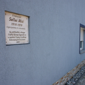 Sallai Misi emléktáblája, Tapolca