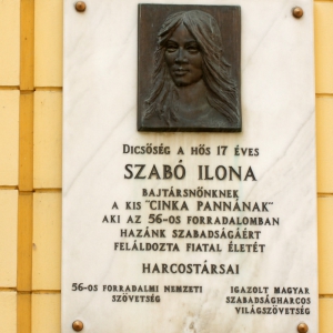Szabó Ilona „Kócos” emléktáblája