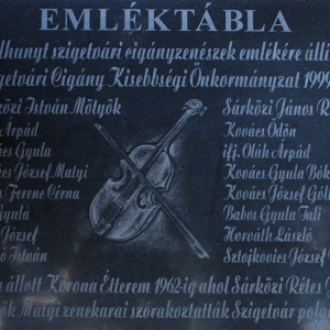 Szigetvár - Elhunyt cigányzenészek emléktáblája